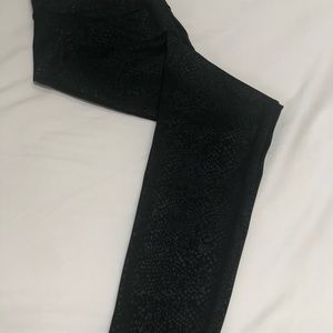 Women’s Athleta snake embossed leggings